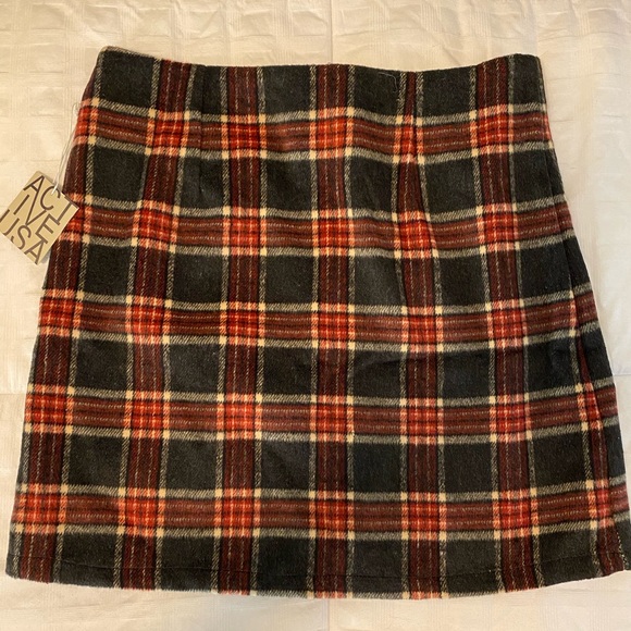 Plaid skirt - Picture 2 of 2